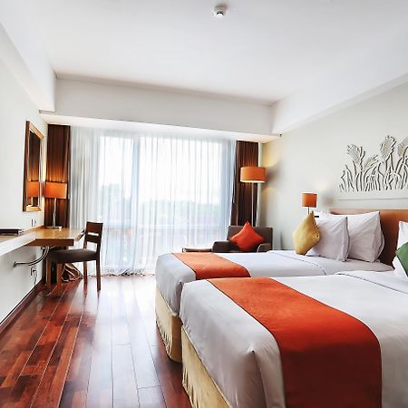 Fairfield By Marriott Bali Kuta Ngurah Rai Kuta Lombok Esterno foto