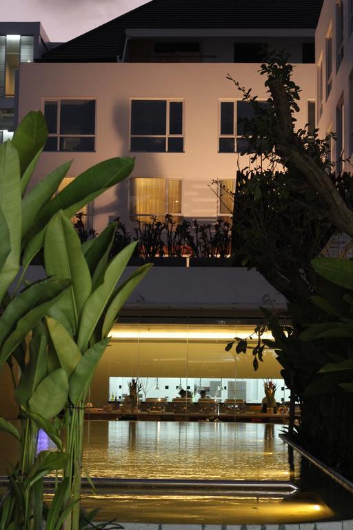 Fairfield By Marriott Bali Kuta Ngurah Rai Kuta Lombok Esterno foto